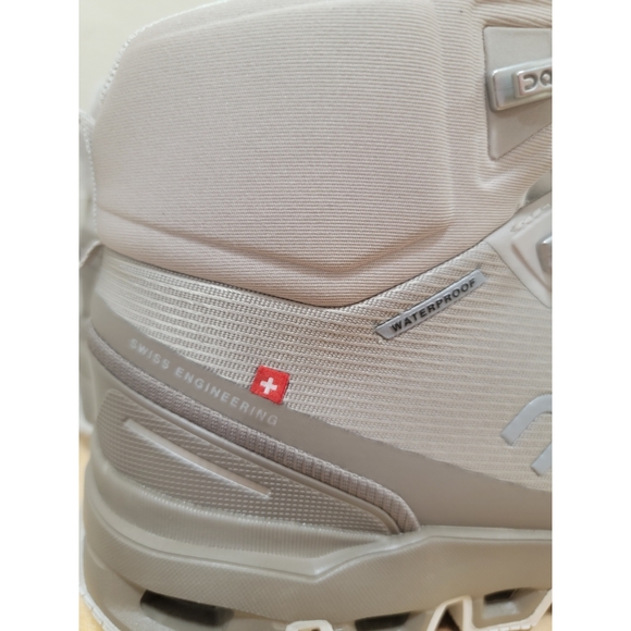 FREE PEOPLE × On Cloudrock Running  Waterproof Hiking Boots - Picture 6 of 13